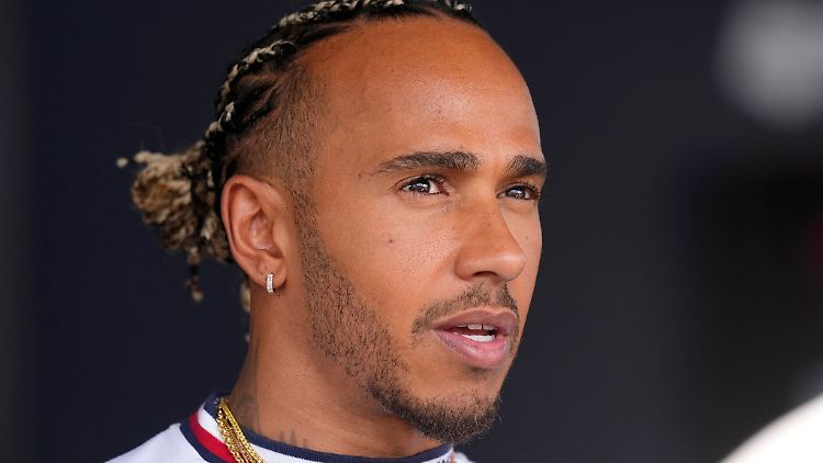 Der Formel-1-Star Lewis Hamilton wird Miteigentümer beim NFL-Team Denver Broncos.