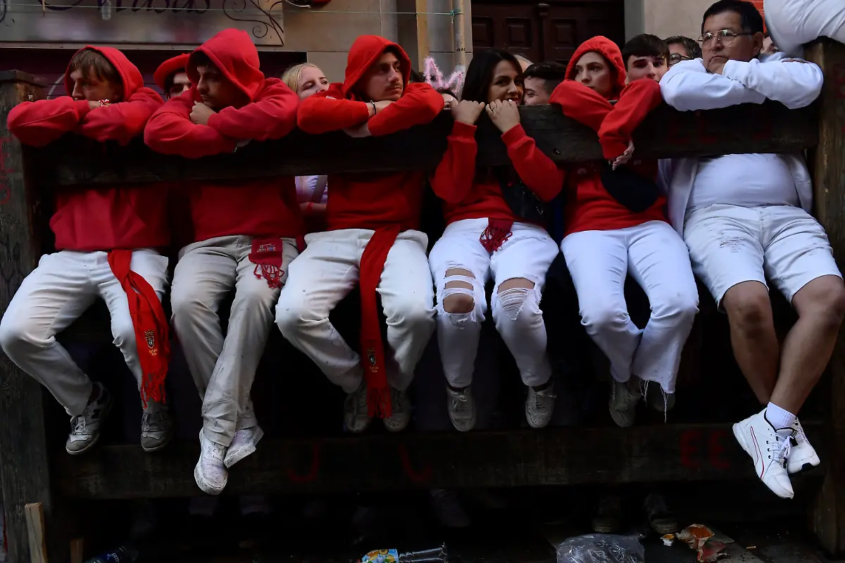 32096ba141a315d28a6ed27ed52a5ca7