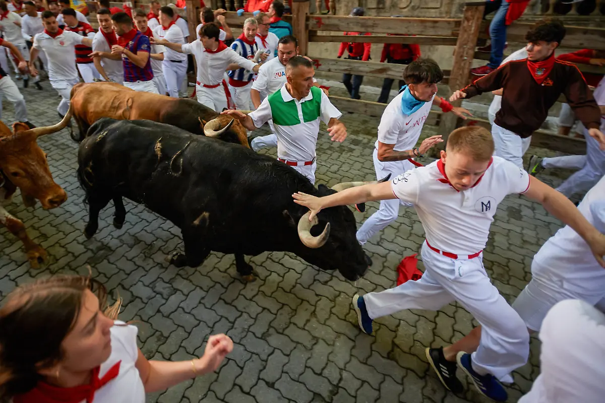 45b8e4023fd48fc6885f5df934fc2baf