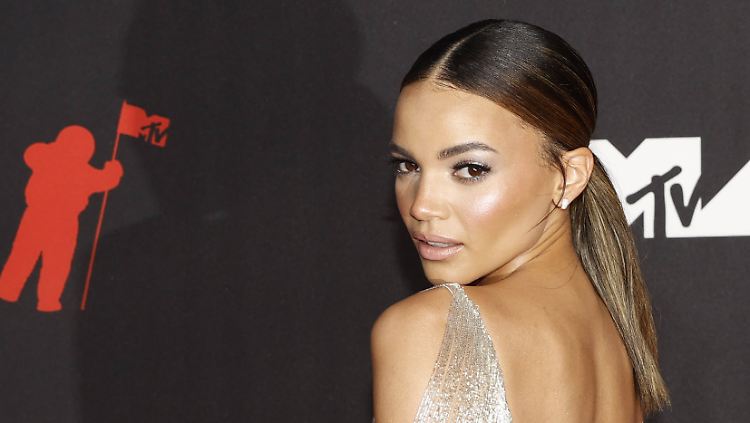 Leslie Grace wird nun nicht als "Batgirl" zu sehen sein.
