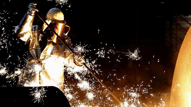 Stahlhersteller Thyssenkrupp bereitet sich "in verschiedenen Szenarien" auf ausbleibende Gaslieferungen vor.