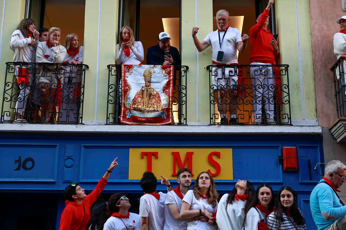 721248c2b590c99a54be559e3bf7e476