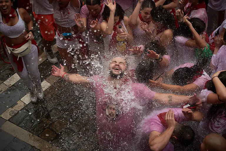 76bcb74c54fa4bea35d82b46c92bf9de