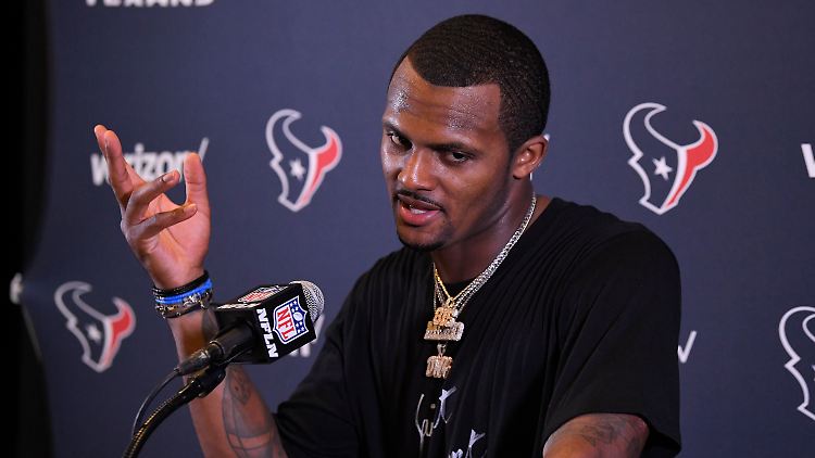 Watson steht bei den Cleveland Browns unter Vertrag, kann aber vermutlich nicht spielen.