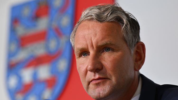 Höckes AfD käme bei einer jetzigen Wahl laut Umfrage auf 25 Prozent in Thüringen.