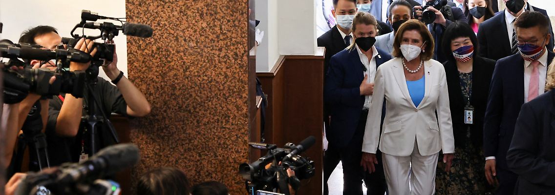 2022-08-03T024003Z_422587735_RC2QOV9O61SM_RTRMADP_3_ASIA-PELOSI.JPG