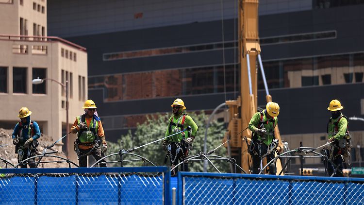 In den USA zeigt der Jobmarkt weiter Anzeichen von Schwäche.