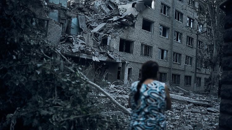 Russland beschießt ukrainische Städte wie Mykolajiw weiterhin intensiv mit Raketen. Im Süden der Ukraine droht aus US-Sicht zudem eine größere Bodenoffensive der russischen Truppen. 