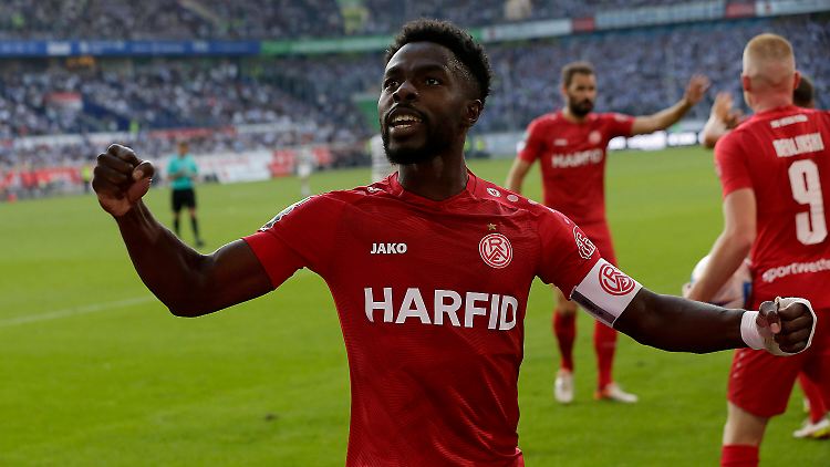 Was für ein Comeback: Rot-Weiss Essen holt noch einen Punkt beim MSV. 