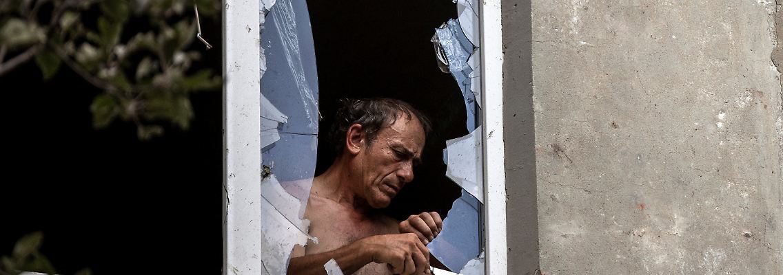 2022-08-06T094514Z_963550146_RC2XQV96TFJM_RTRMADP_3_UKRAINE-CRISIS-KOSTIANTYNIVKA.JPG