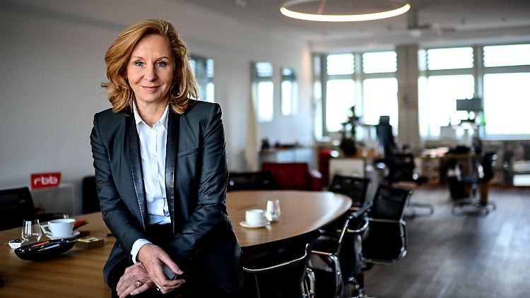 Schlesinger weist die Vorwürfe gegen sie zurück und spricht von "persönlichen Anwürfen und Diffamierungen".