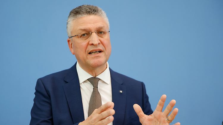 RKI-Chef Wieler will Ärzte in Deutschland dafür sensiblisieren, dass sie es künftig mit weniger gewöhnlichen Krankheiten zu tun haben könnten.