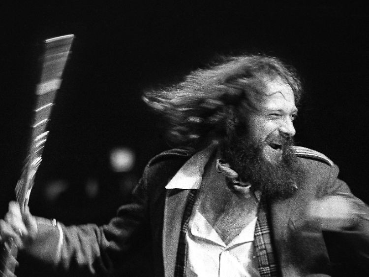 Nur weil sich Ian Anderson (hier 1978) mit Alkohol und Partys zurückhält, heißt es nicht, dass er nicht auch wild sein kann.