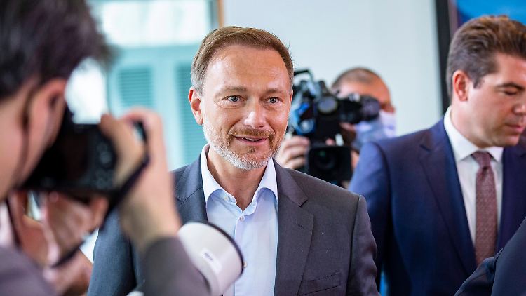 Finanzminister Lindner will den Bürgern die Inflationsgewinne des Staates zurückgeben.