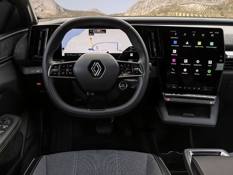 Die Display-Welt im E-Megane sieht modern aus und lässt sich auch gut, schnell und flüssig bedienen.