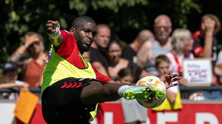 Modeste lässt sich von Dortmund anheuern.