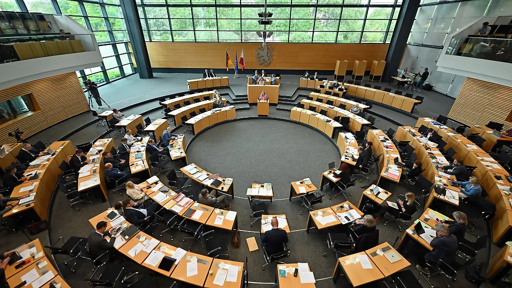 Nach-Willen-der-OeDP-sollen-kuenftig-auch-Parteien-mit-weniger-als-fuenf-Prozent-der-Stimmen-in-den-Landtag-einziehen-koennen