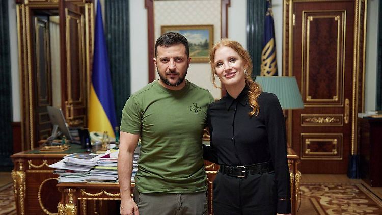 Der ukrainische Präsident Wolodymyr Selenskyj und die US-Schauspielerin Jessica Chastain.