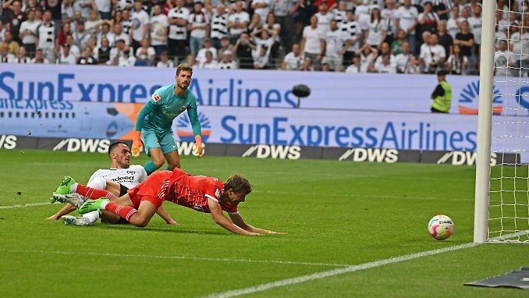 Letzter Einsatz für die SGE: Kostić im Bundesliga-Auftaktspiel gegen den FC Bayern.