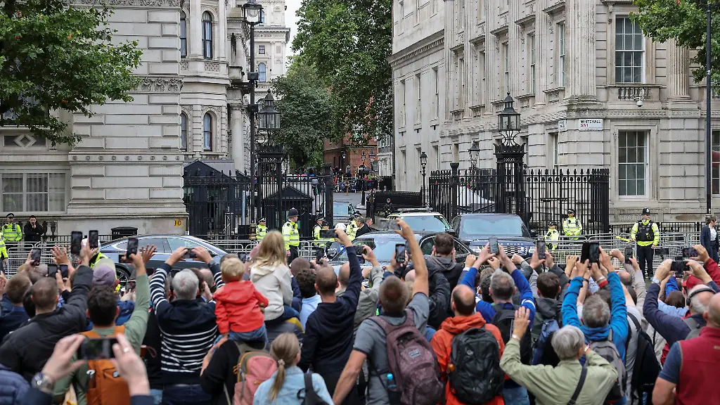 5ea333f726547fb00dfeeb2fa8957464