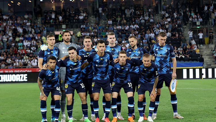 Die Mannschaft von Dynamo Kiew ist nur noch zwei Spiele von der Champions League entfernt. 