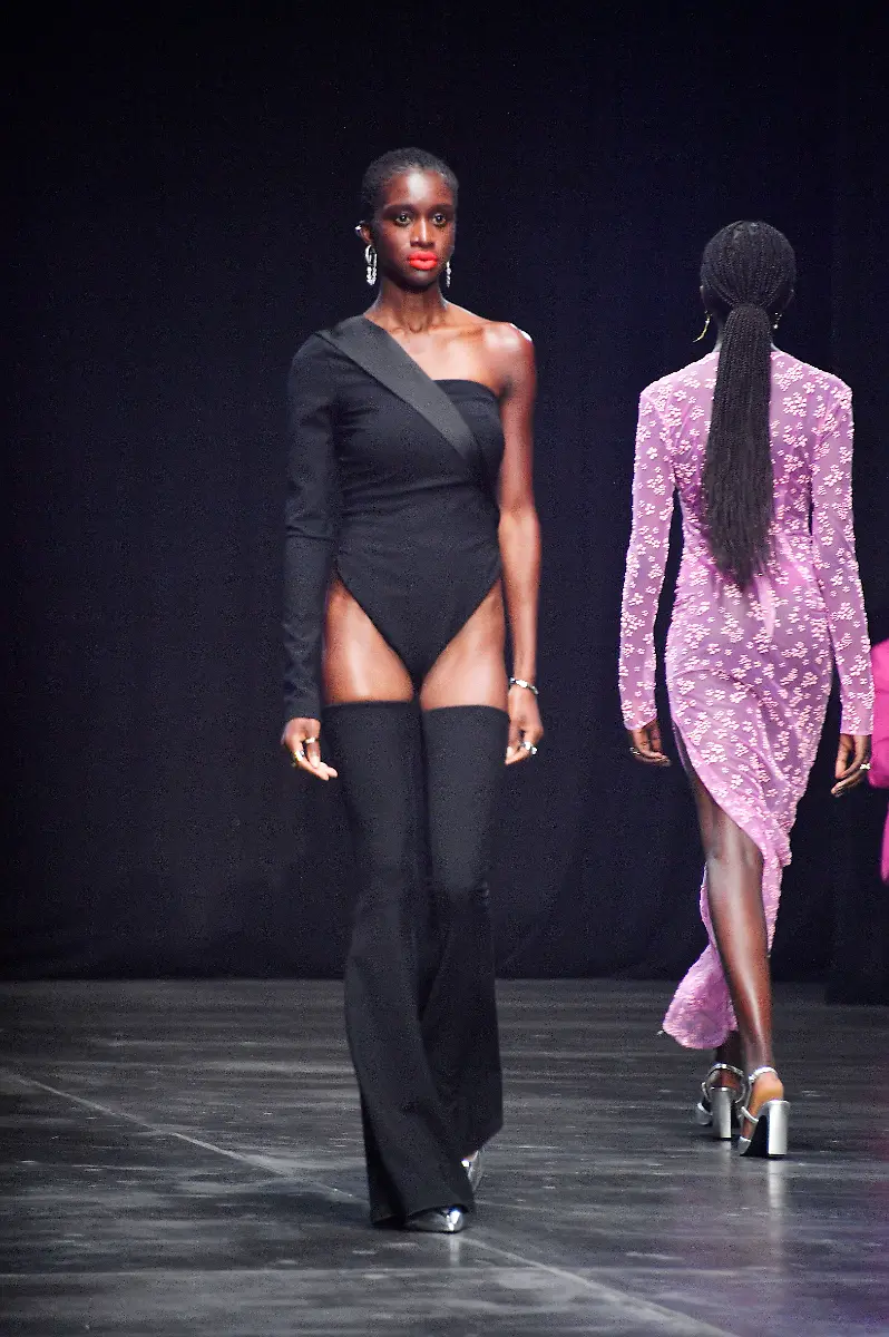 ee0726bec551837985a3f1475eb1e553