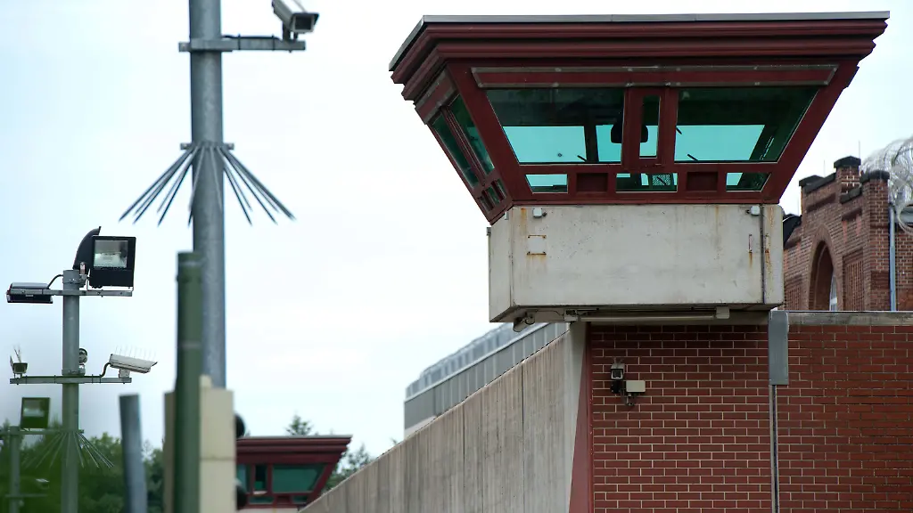 1838d26bfe11ef804d7ee92461cb52b6