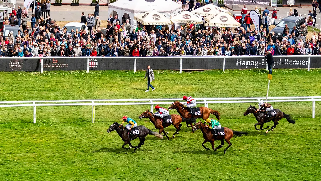 Auf-der-Galopprennbahn-in-Hamburg-steigt-die-155-Auflage-des-Deutschen-Derbys