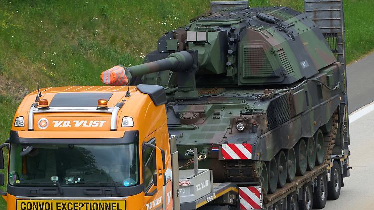 Wird Deutschland die Ukraine weiterhin mit schweren Waffen - wie etwa der Panzerhaubitze 2000 - unterstützen? Bundeskanzler Scholz sagt ja, wird aber nicht konkret. 