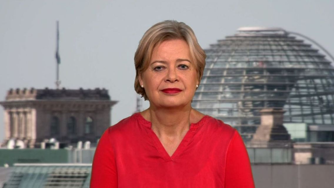 lötzsch.JPG