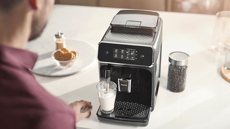 Frisch aufgebrüht: Der Kaffeevollautomat von Philips ist aktuell stark reduziert.