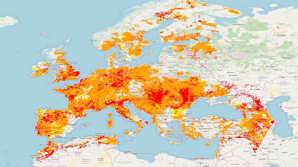 Laut der Europäischen Dürrebeobachtungsstelle (EDO) galt Mitte Juli für fast die Hälfte des gesamten EU-Gebiets eine Dürrewarnung, wobei für 15 Prozent bereits die Alarmstufe Rot ausgerufen wurde.
