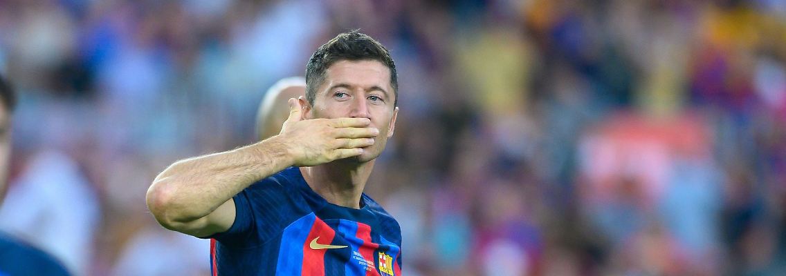 Wartet immer noch auf seine Spielgenehmigung für die spanische Liga: Robert Lewandowski.