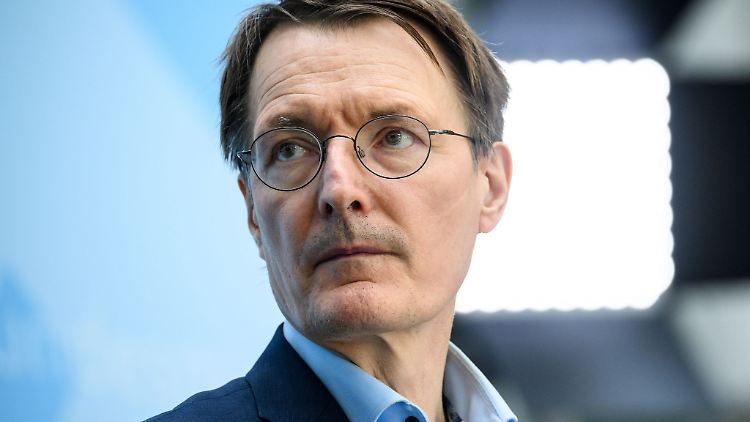 Es ist nach Lauterbachs Einschätzung keineswegs sicher, dass sich nur die leichteren Varianten durchsetzen.