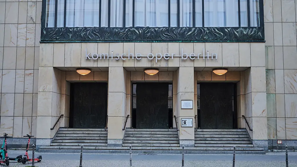 Ueber-die-Sanierung-der-Komischen-Oper-wird-angesichts-der-Sparzwaenge-in-Berlin-diskutiert