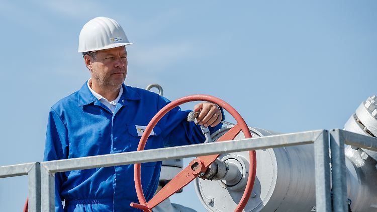 Habeck legt einen Katalog zum Energiesparen vor. Die bisherigen Schritte reichen nicht.