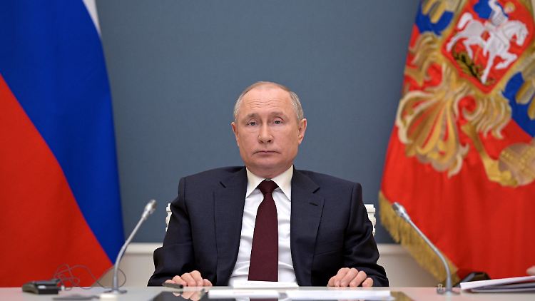 Eingefroren wurden bisher Vermögenswerte von Unternehmern, die enge Verbindungen zu Präsident Putin haben sollen.