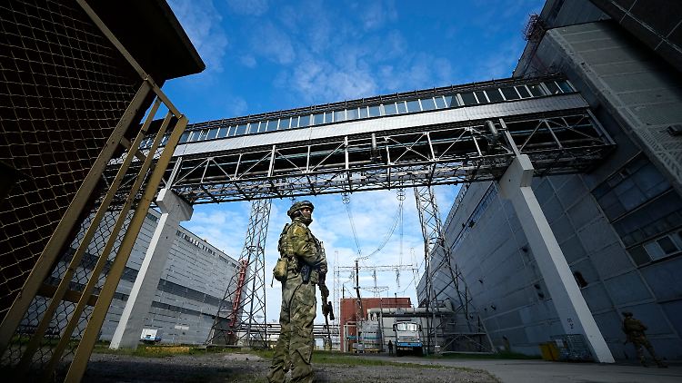 Russland wird vorgeworfen, in dem AKW Munition und militärisches Gerät deponiert zu haben.