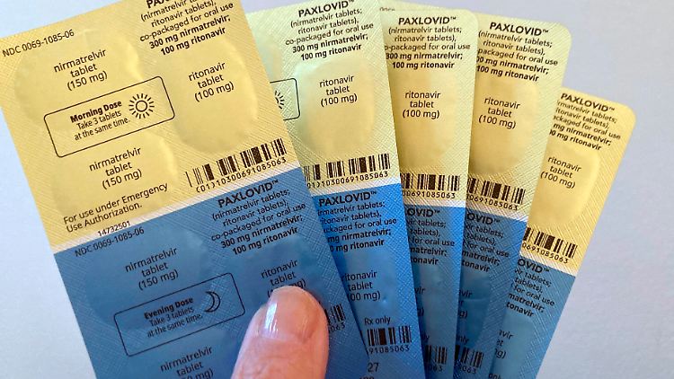 In Deutschland ist Paxlovid bisher ein Ladenhüter, noch im kommenden Winter laufen Hunderttausende Packungen ab.