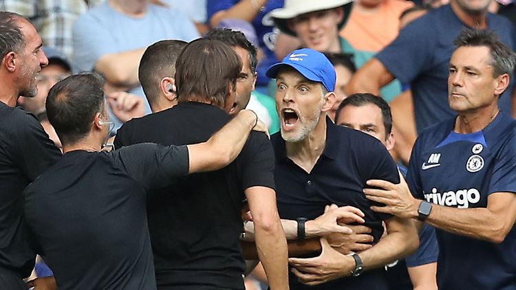 Thomas Tuchel (rechts) ärgerte sich sehr während und nach dem Spiel seines FC Chelsea bei Tottenham Hotspur.