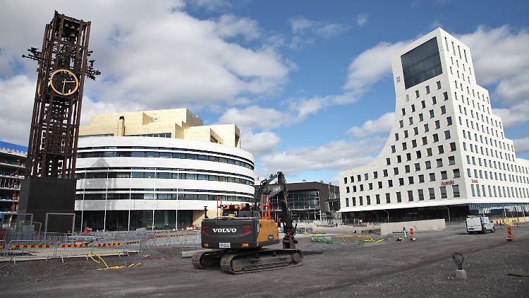 Das neue kreisrunde Rathaus von Kiruna ist bereits im neuen Zentrum eröffnet worden.
