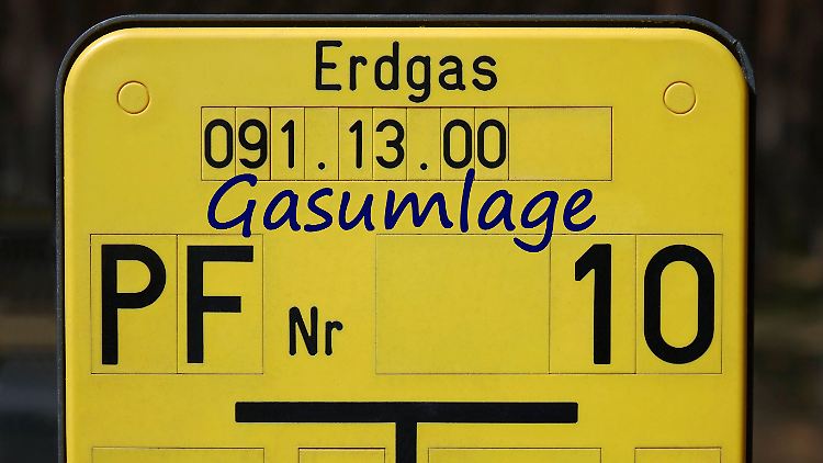 Die Gasumlage soll Unternehmen entlasten, die wegen der gedrosselten Lieferungen aus Russland anderswo für viel Geld Gas einkaufen müssen, um ihre Verträge zu erfüllen
