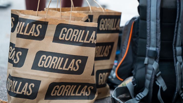 Gorillas und Flink werben lediglich noch damit, "innerhalb von Minuten" an der Tür zu sein.
