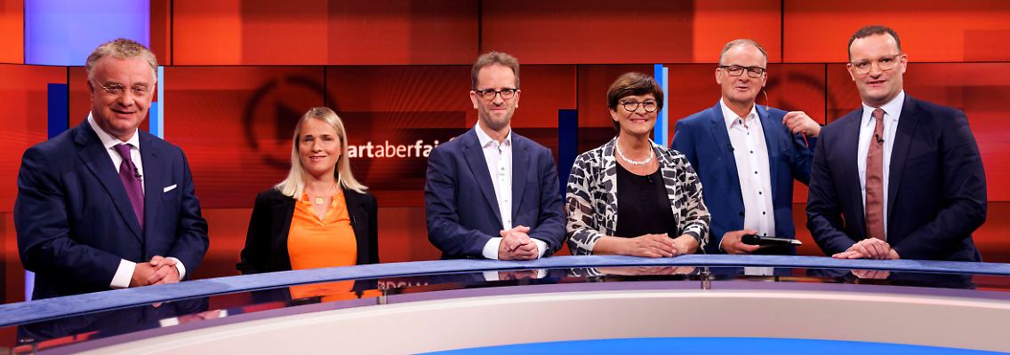 Ein bezahlbarer Grundbedarf müsse für alle gesichert werden, findet VdK-Präsidnetin Bentele (2. von links).