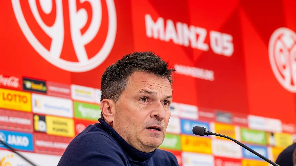 Der-Mainzer-Sportvorstand-Christian-Heidel