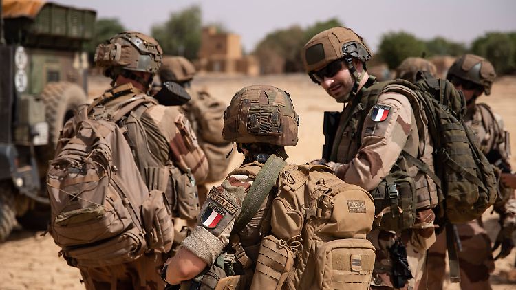 Kurz nachdem Frankreich seine letzten Soldaten aus Mali abgezogen hat, tauchen laut Berichten deutscher und britischer Blauhelme russische Streitkräfte in dem afrikanischen Land auf.