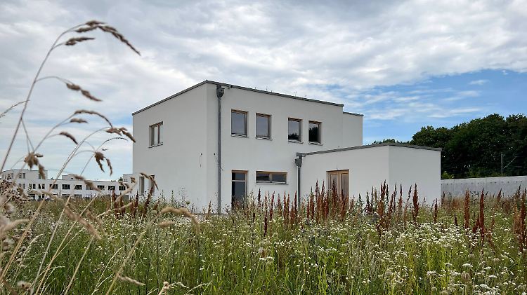 Kurz vor der Fertigstellung wurde bei diesem Haus ein Baustopp verhängt.