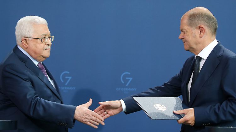 Palästinenserpräsident Abbas und Kanzler Scholz am Dienstagabend im Kanzleramt.