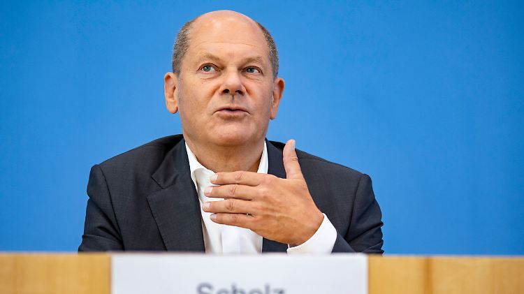 Scholz bei der Sommerpressekonferenz letzte Woche. Fragen nach der Einflussnahme der Politik im Skandal um die Hamburger Warburg-Bank behandelte der Kanzler nur knapp.