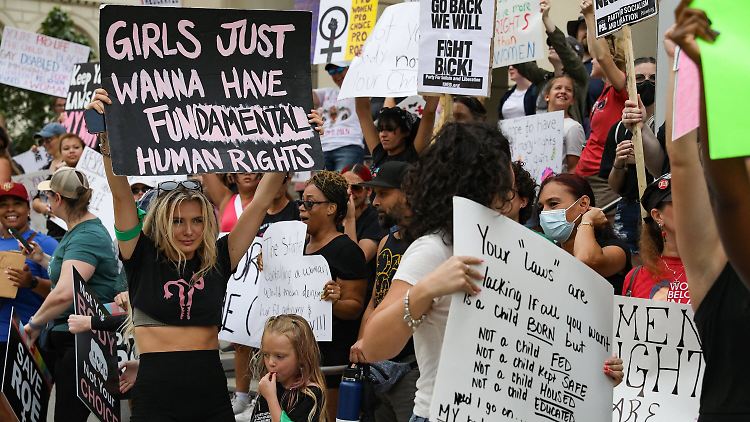 Im Juni kassierte der Supreme Court das "Roe vs. Wade"-Urteil, das legale Schwangerschaftsabbrüche in allen US-Bundesstaaten ermöglichte.  